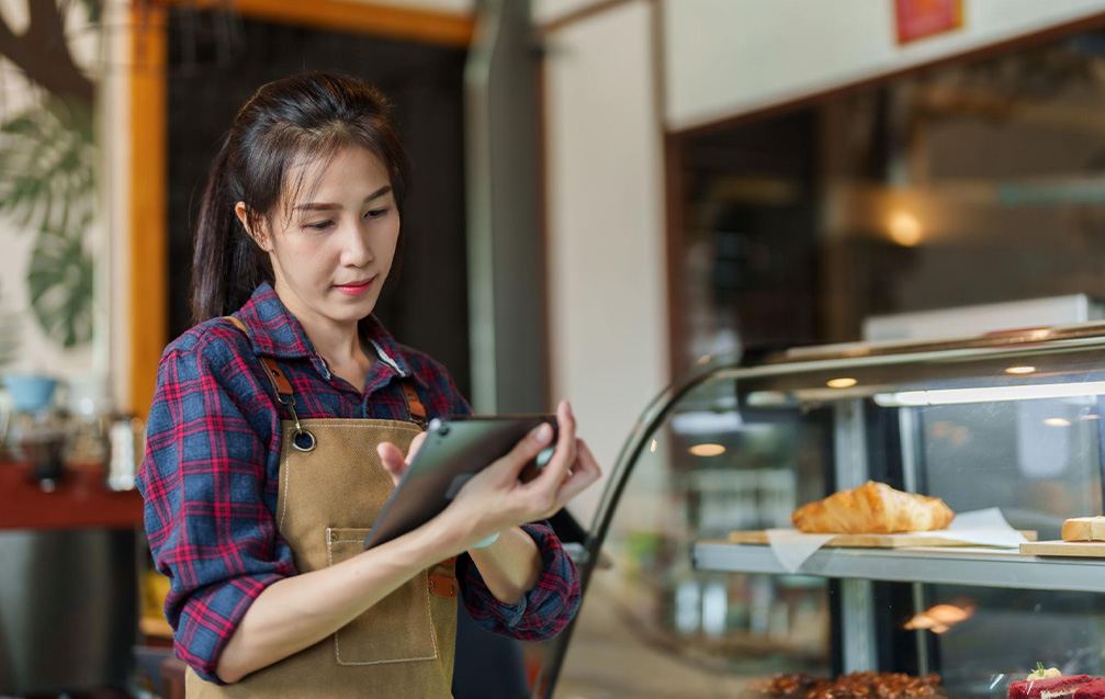 The Best Way to Track Raw Materials for Cambodian Bakery Owners