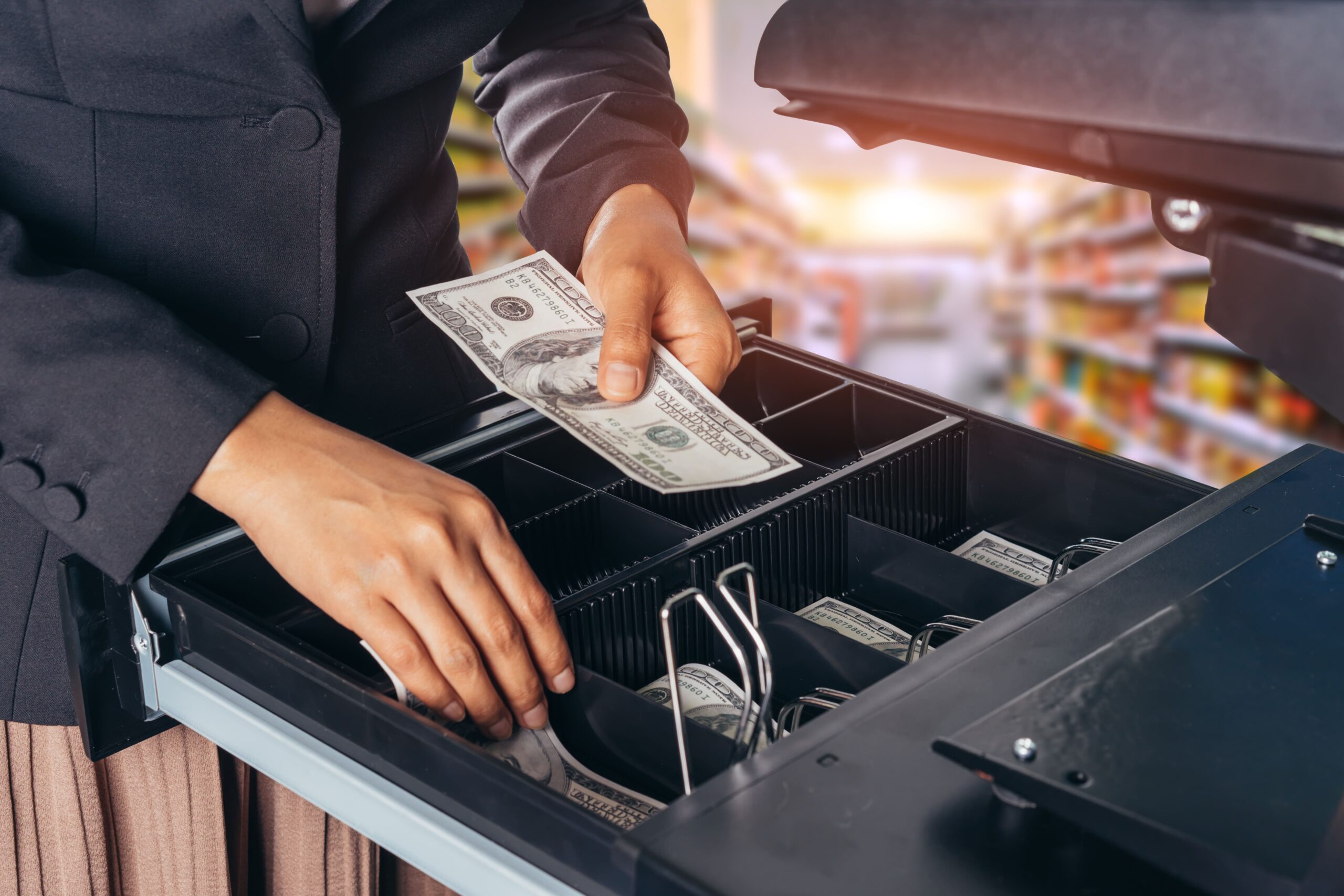 3 Reasons the Daily Sales Report Never Matches Your Cash Drawer